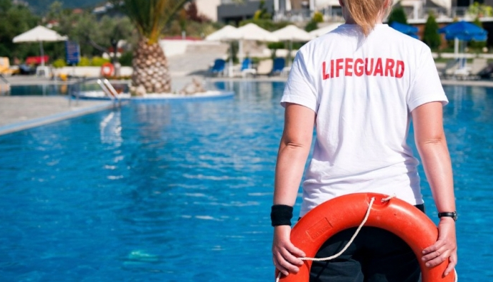 Certificación En Socorrista De Piscina Y Parques Acuáticos